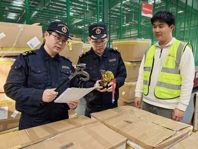 松江综保区前置货站出口货值超1亿元（图）
