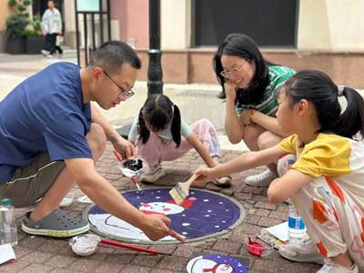 天津港保税区举办&ldquo;职工亲子井盖绘画&rdquo;活动