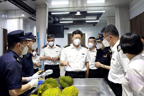 海关总署署长俞建华到广西调研 海关总署署长俞建华到广西调研