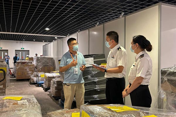 北京海关全力保障第二十九届图博会展品高效通关 北京海关全力保障第二十九届图博会展品高效通关
