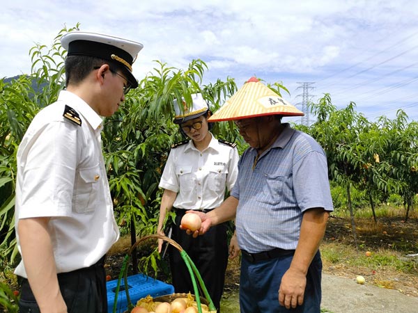为助力本地特色农产品“奉化水蜜桃”打开海外市场 为助力本地特色农产品“奉化水蜜桃”打开海外市场