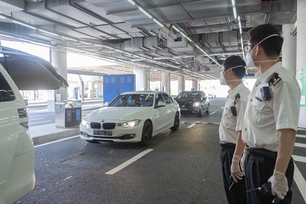 “港车北上”“澳车北上”政策实施以来 北上港、澳单牌车通关量突破50万辆次 “港车北上”“澳车北上”政策实施以来 北上港、澳单牌车通关量突破50万辆次