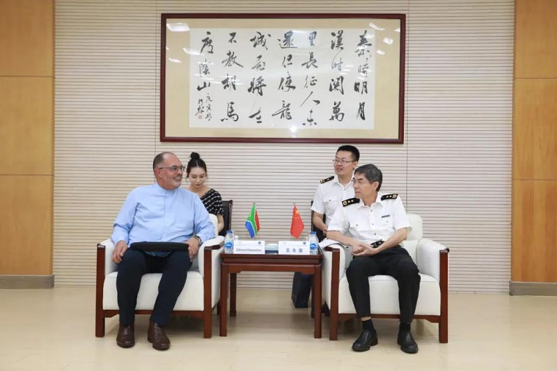 海关总署副署长王令浚会见南非税务署署长爱德华·基斯维特 海关总署副署长王令浚会见南非税务署署长爱德华·基斯维特
