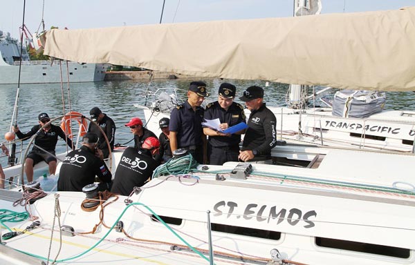 青岛大港海关高效服务国际帆船拉力赛开赛 青岛大港海关高效服务国际帆船拉力赛开赛