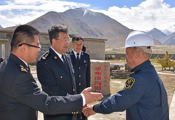 9月18日,海关总署副署长孙玉宁在乌鲁木齐海关调研 9月18日,海关总署副署长孙玉宁在乌鲁木齐海关调研
