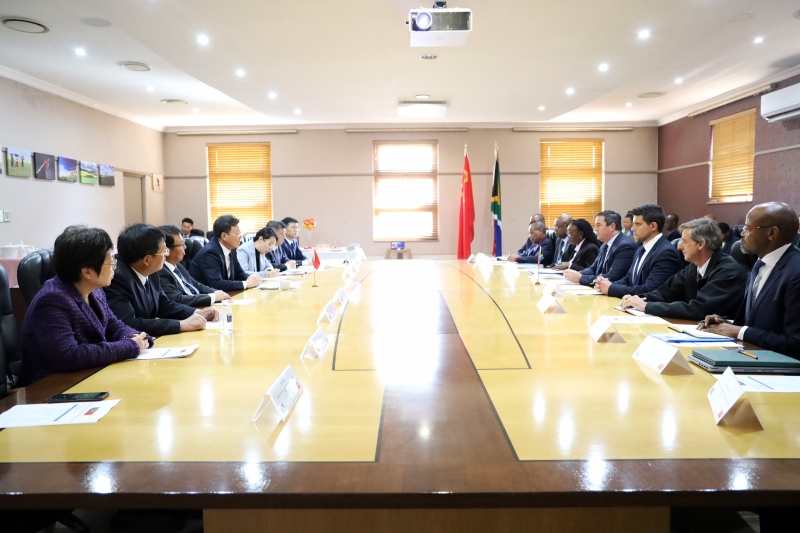 海关总署署长俞建华与南非农业部部长约翰·斯汀霍森共同主持中国—南非第八次卫生与植物卫生措施(SPS)部长级会议 海关总署署长俞建华与南非农业部部长约翰·斯汀霍森共同主持中国—南非第八次卫生与植物卫生措施(SPS)部长级会议
