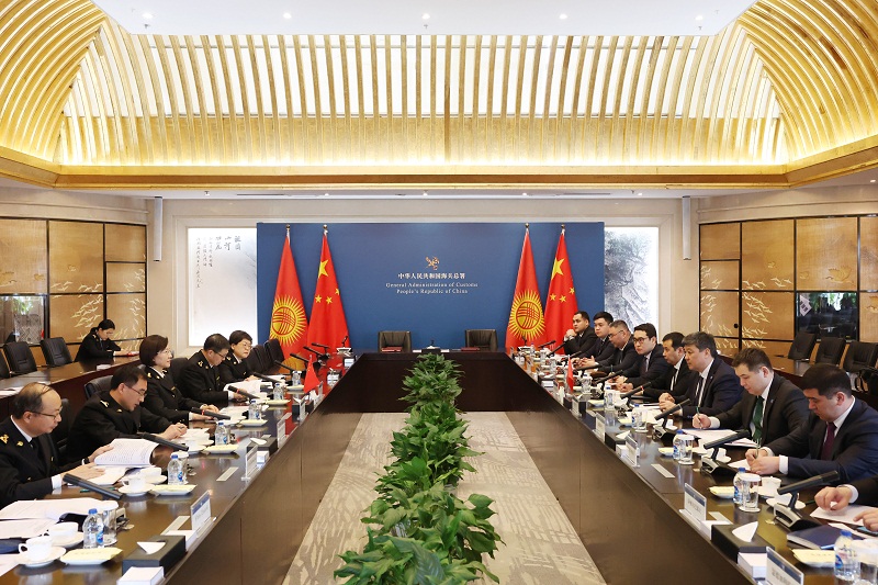 海关总署党委书记孙梅君会见吉尔吉斯斯坦副总理兼水资源、农业和加工业部部长托罗巴耶夫一行 海关总署党委书记孙梅君会见吉尔吉斯斯坦副总理兼水资源、农业和加工业部部长托罗巴耶夫一行