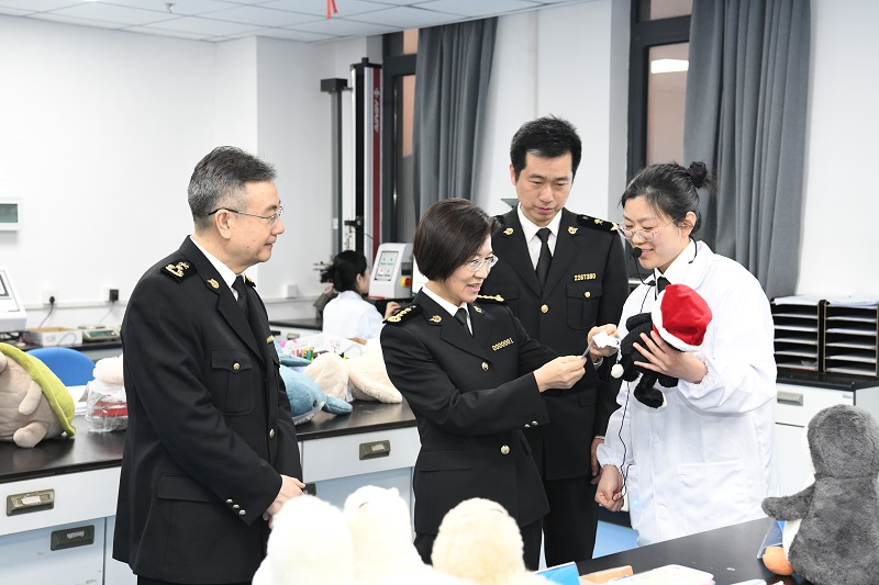 孙梅君调研上海海关检测技术中心建设情况 孙梅君调研上海海关检测技术中心建设情况