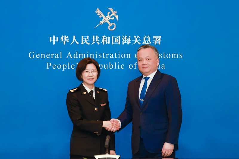海关总署署长孙梅君会见澳门海关关长何浩瀚 海关总署署长孙梅君会见澳门海关关长何浩瀚
