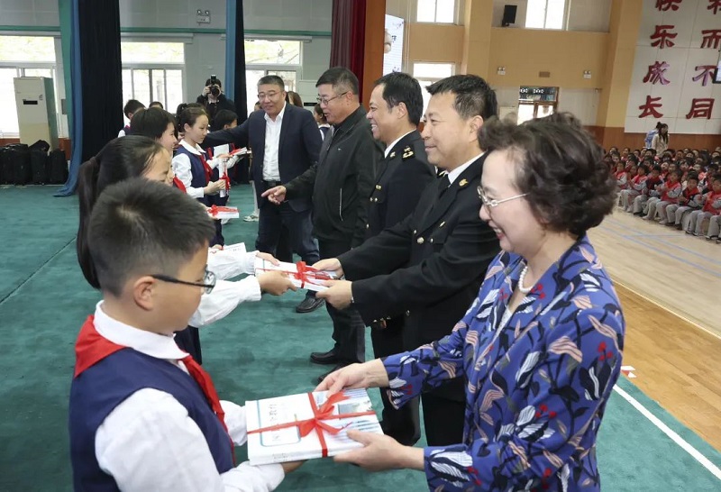 国门安全 童心守护 海关国门安全教育综合实践活动在北京市民族小学开展