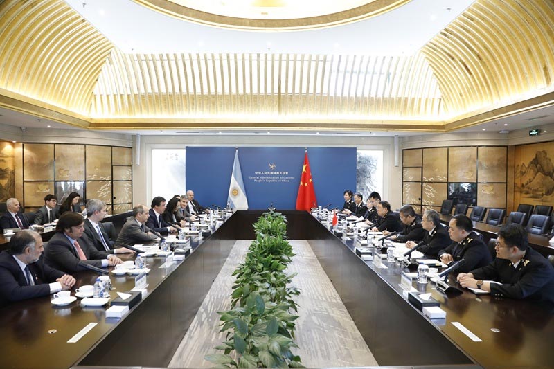 海关总署副署长吴海平会见阿根廷经济部工业和贸易国务秘书马尔佐拉蒂
