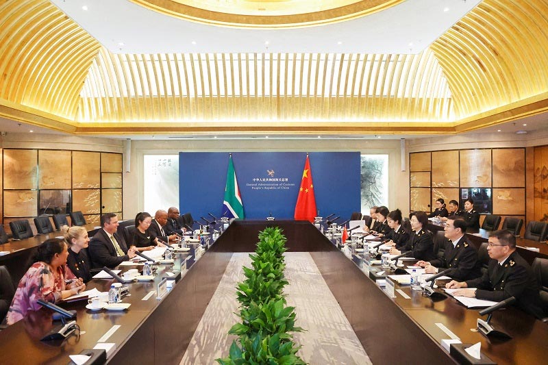 海关总署署长孙梅君会见南非农业部长约翰·斯汀霍森 海关总署署长孙梅君会见南非农业部长约翰·斯汀霍森