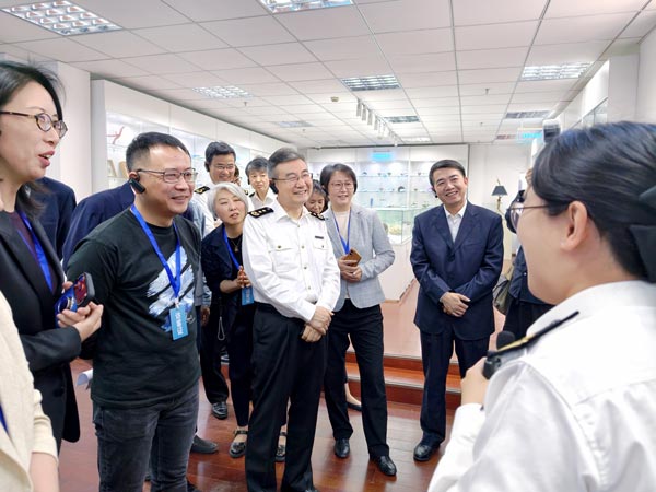 “12360关助邮爱”对话交流活动在上海海关举办 “12360关助邮爱”对话交流活动在上海海关举办