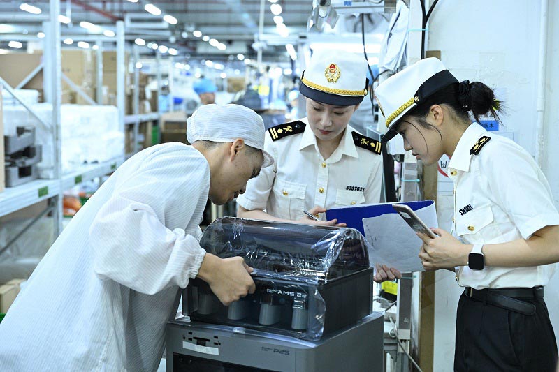 关员前往企业开展AEO培育调研 关员前往企业开展AEO培育调研