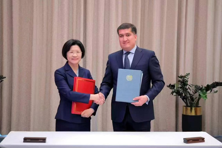 海关总署署长孙梅君率团访问乌兹别克斯坦