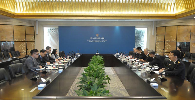 海关总署副署长王军在署会见国际道路运输联盟(IRU)秘书长哈比卜·图尔基 海关总署副署长王军在署会见国际道路运输联盟(IRU)秘书长哈比卜·图尔基