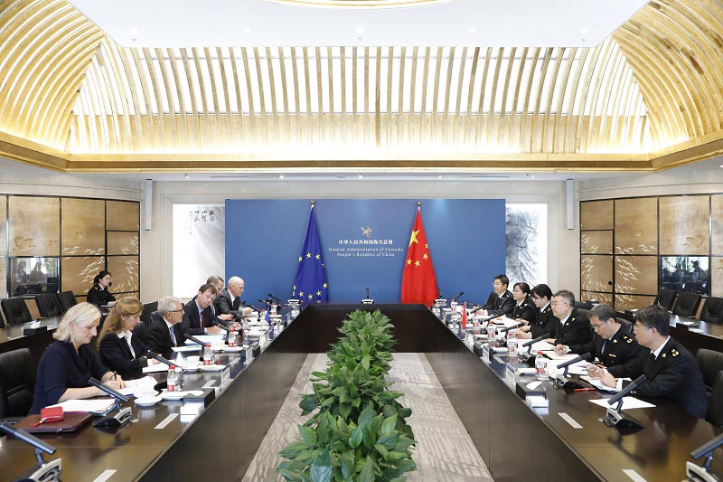 海关总署张宝峰副署长会见欧盟委员会税务与海关同盟总司总司长杰拉西莫夫·托马斯